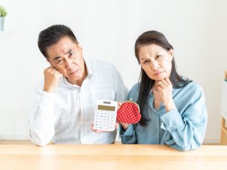 50歳、「年収300万円」で年金だけで生活できるか不安です。もらえる年金と老後の生活費の相場を教えてください