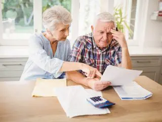高齢者の8割以上が持ち家に居住。突然の介護費用トラブルを防ぐ方法とは？