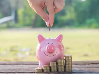 「お金がなくても貯金できる」方法とは？見直すべき支出と貯め方のコツ