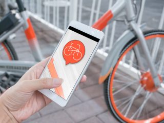 「1回130円」で借りられる電動自転車のシェアリングサービス。買うのとどっちが「お得」？