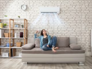 【また電気代が上がるの!?】年間のエアコン代を「数万円」カットする方法がある？ これから家を建てる人は必見！