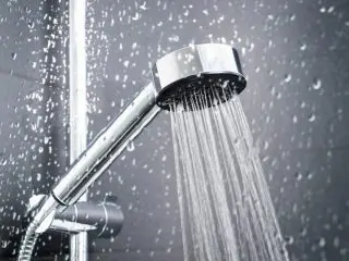 暑いのでシャワーは「水」を使用。ガス代の節約になるけどデメリットはある？