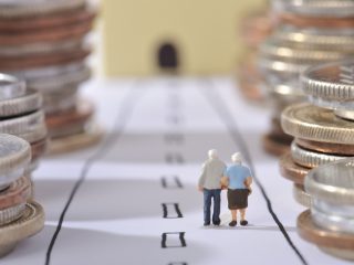 定年後も70歳まで働く予定です。「月収20万円」の場合、年金はどのくらい増えますか？