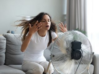 最近は「自宅での熱中症」がヤバい!? エアコンを使いながら「節電」する方法とは？