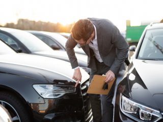 中古車の購入を考えています。中古車を購入して「後悔」していることはありますか？