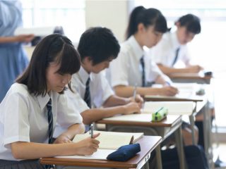 【高校・大学受験】教育費はケチりたくないけど、やっぱり痛い！ 夏期講習の節約方法は？