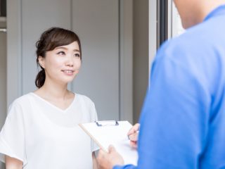 自宅のドアに「NHKのシール」が貼ってあります。これがあれば受信料は払わなくて良いですか？