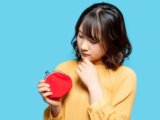 子どものために毎月「10万円」をタンス預金してるけど、現金でも「贈与税」がかかるって本当？ どうすれば非課税になるの？