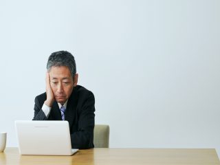 退職前の「有休消化」を拒否されました。泣き寝入りするしかありませんか？ 買い取ってもらうことはできないのでしょうか？