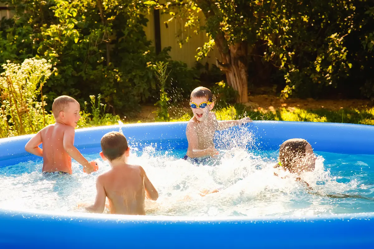 家庭用プール」で残りの夏も乗り切れそう！でも水道代が怖い…市民