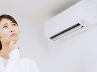 在宅勤務になったので、エアコンの「電気代」が気になります。こまめに消すのは逆効果ですか？ 無理せず節約する方法はあるのでしょうか？