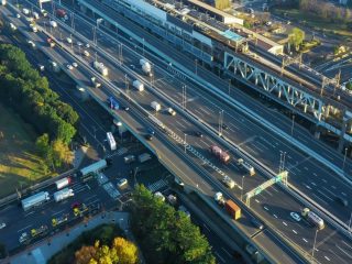 【東京-大阪】「ガソリン代」の節約に効果的な高速道路の運転方法とは？「約2000円」の節約になる場合も!?