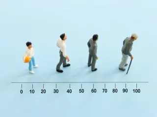 「85歳」まで生きるなら、年金の受け取りを遅らせるべき？「平均余命」から繰下げ受給の損得を解説