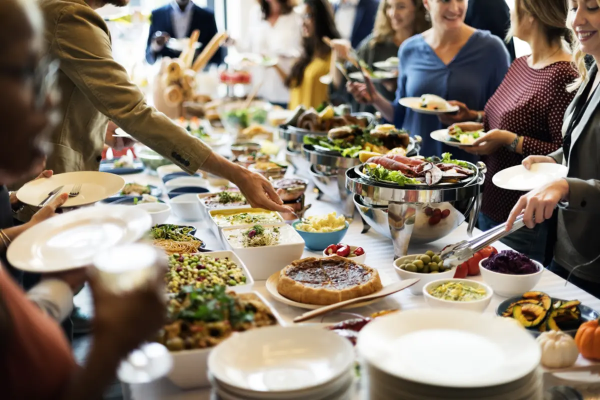 外食する人が増加傾向！ 飲食店でお得に食事するための3つの方法