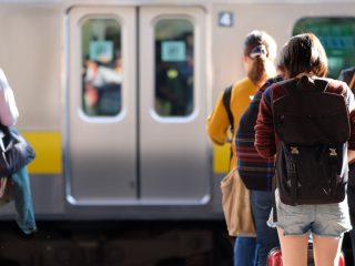 東京の「新宿」の会社に内定をもらいました。上京したら、どこに住むのがおすすめですか？ 家賃は「7万円」で考えています