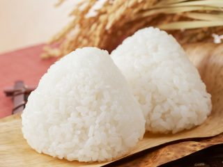 「外食」vs「マイ白米持参」の費用差はどれくらい？ 明日からできる昼食代「月1万円」の節約方法を解説