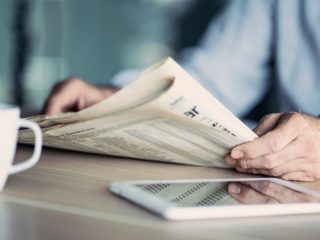 新聞は「紙面」と「デジタル」どっちが良い？大手5社の値段を徹底比較