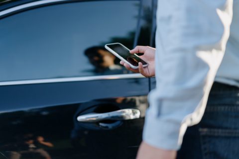 【Apple CarPlay】エンジン始動だけじゃない、ウォレット機能でキーシェアまでできる優れもの