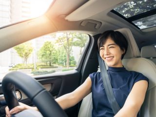 親が乗らなくなった「レクサス」をくれたけど、贈与税は関係ある？ 車を「借りる」ほうが良いの？