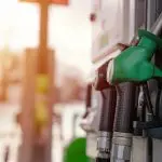 ガソリン代は地域によって値段が違う!? 高い・安い都道府県は？ ガソリン代を安く抑えるコツは？