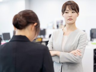 毎年の転勤はまるで「駒扱い」!? 転勤拒否は可能？ 断った場合の「リスク」とは？