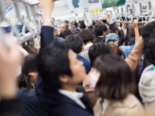 会社が「フル出社」になりました。正直通勤時間に給与を請求したいくらいなのですが可能でしょうか？