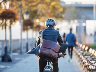 「自転車通勤が1番お得って本当？」 自動車・電車通勤と比較してみた