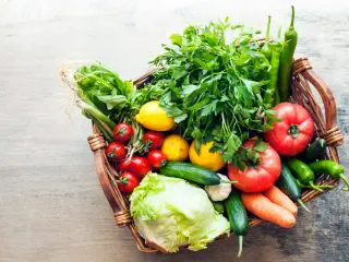 野菜って1日「350g」食べなきゃダメですか？ 食費的に厳しいのですが、どうすれば安く食べられるでしょうか？