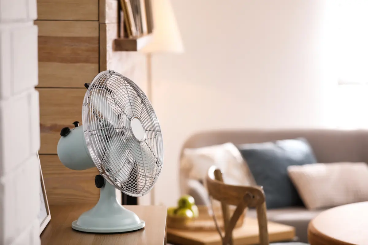 涼しくなってきた今が節約どき！「一日中」扇風機をつけると電気代はいくらかかる？