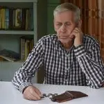 退職金も貯蓄もない、年金だけで暮らす「老後貧乏」にならないために必要なこと