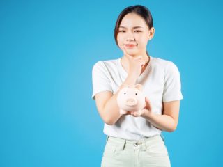 30代の1人暮らし。親から「ちゃんと貯金しているのか」といわれます。貯金300万円では少ないのでしょうか？