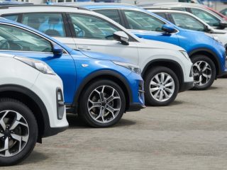 10月から「中古車」の表示価格が改正！「不適切な表示価格」はどう変わる？ これまでとの違いを解説