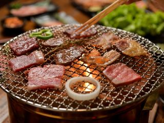 「カルビ？」「ロース？」「豚トロ？」焼肉食べ放題でもとを取るために、何を食べるべき？ 原価が高いメニューを紹介