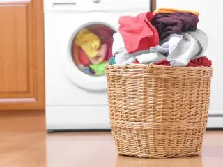 きれい好きの義母が1日2回「洗濯機」を回します。1回と比べて水道代と電気代はどのくらい高くなりますか？