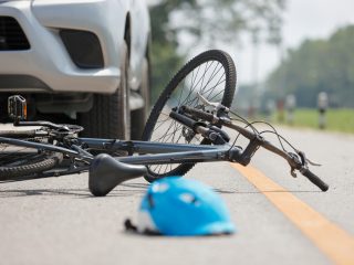中学生の息子が母の電動アシスト自転車を運転中に事故！　保険未加入……どうすれば？