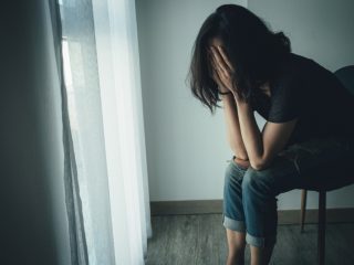 30歳一人暮らし…パートで働いてますが「月収8万円」でとても生活できません…収入があっても生活保護は受けられますか？