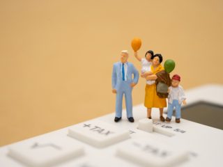 【うっかりで年収バレ】毎月5000円の児童手当をもらっているという知人の年収はいくら？