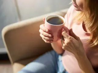 セブン-イレブンで「コーヒーのサブスク」がスタート！ 家計の負担を軽減できる、今始めるべきサブスクとは？