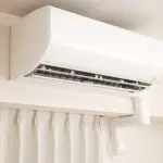 暖房器具は電気代が心配…！節約できるのは「エアコン」と「電気ヒーター」のどっち？