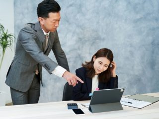 「ブラック企業勤めももう限界…！みんなに暴露したい」そう思ったときに考えておくべきこととは