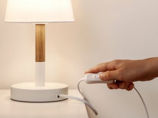 「豆電球」をつけていないと寝られません…1日7時間つけっぱなしにした場合、電気代はいくらかかりますか？