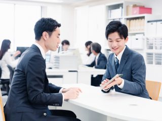 「公務員」の平均年収はどのくらい？年収1500万円以上の公務員になるには？