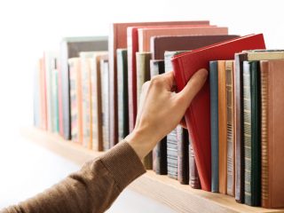 父の部屋に「古書」がたくさん！売れば高値がつくはず…どうやったら高く売れる？