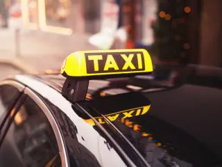 【タクシーチケットなんてないけれど】自宅まで3kmの道のりをタクシー移動すると、1ヶ月にどれくらいお金がかかる？
