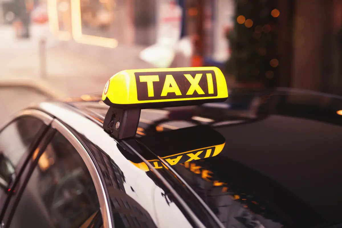 【タクシーチケットなんてないけれど】自宅まで3kmの道のりをタクシー移動すると、1ヶ月にどれくらいお金がかかる？