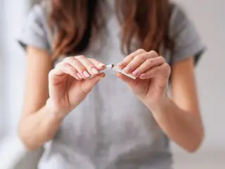 【あそこにベンツが停まっていますね】喫煙者が生涯で使うタバコ代と、禁煙によって浮く金額を解説！