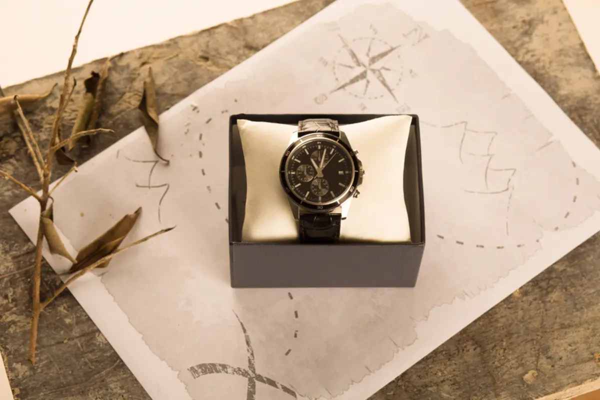 55歳パート勤務です。月「3万円」貯金して夫に時計を贈りたいのですが、5年間貯金したらどんな時計が買えますか。