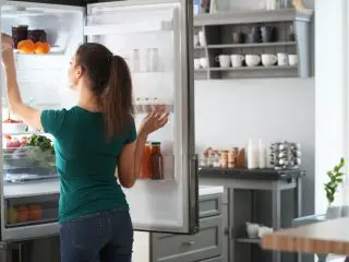 妻から「冷蔵庫を開けてる時間が長すぎ！」と注意されます…そこまで電気代は変わらないと思うのですが、実際どうなのでしょうか？
