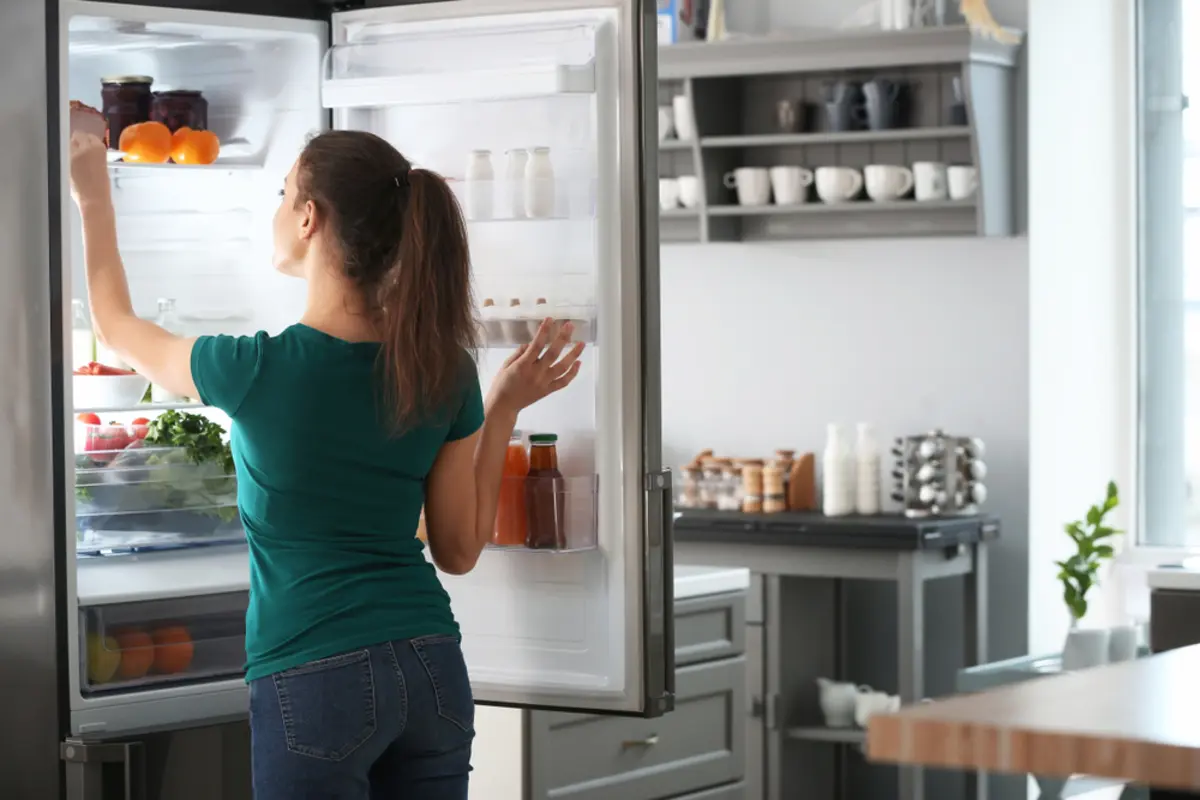妻から「冷蔵庫を開けてる時間が長すぎ！」と注意されます…そこまで電気代は変わらないと思うのですが、実際どうなのでしょうか？