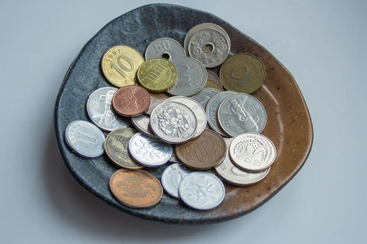 祖母の家から「古い硬貨」が見つかった！だいぶ錆びてるけど「交換」はできる？